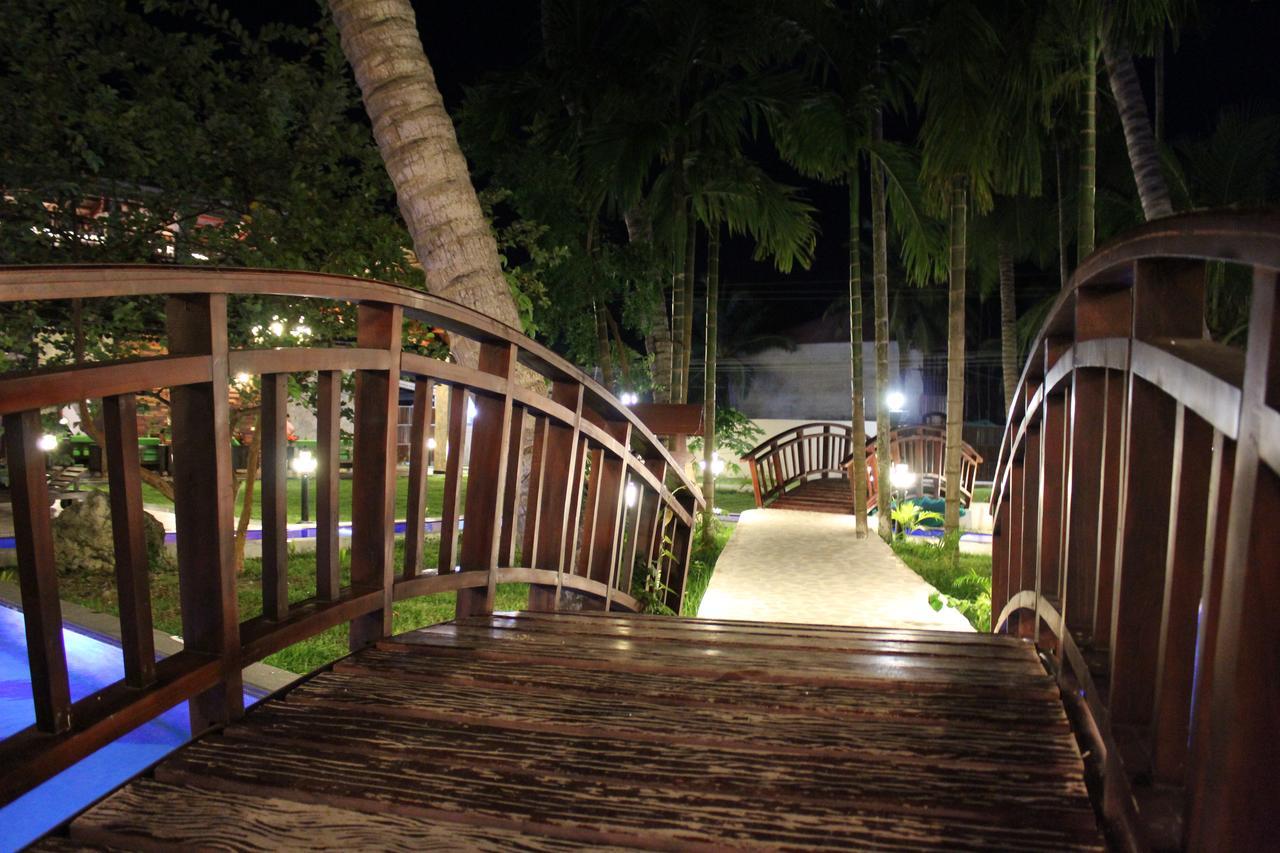 Symphony Summer Sands Beach Resort And Spa Ram Nagar Екстериор снимка