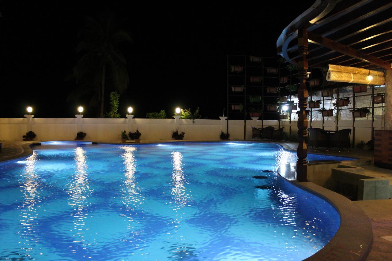 Symphony Summer Sands Beach Resort And Spa Ram Nagar Екстериор снимка