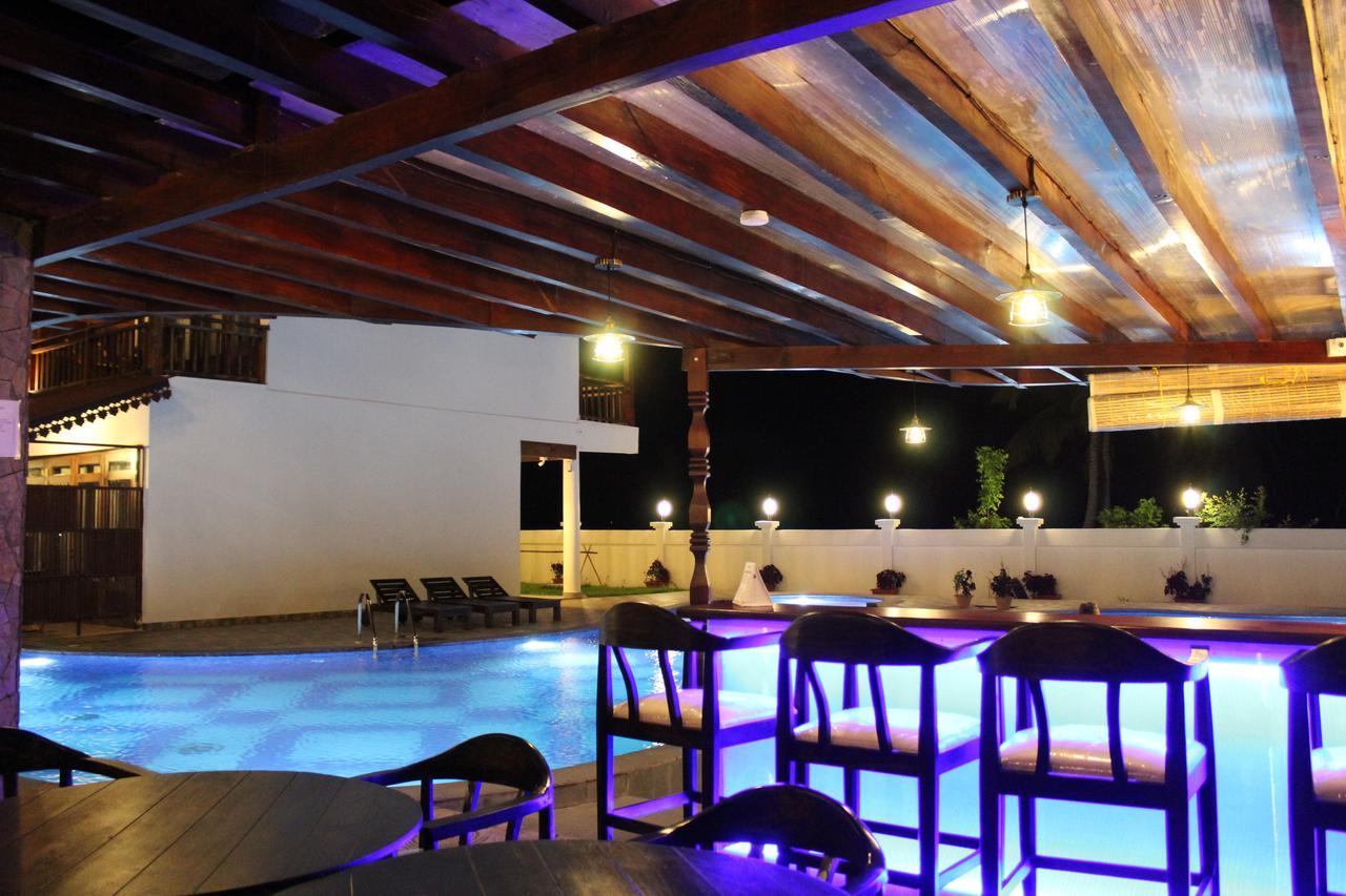 Symphony Summer Sands Beach Resort And Spa Ram Nagar Екстериор снимка