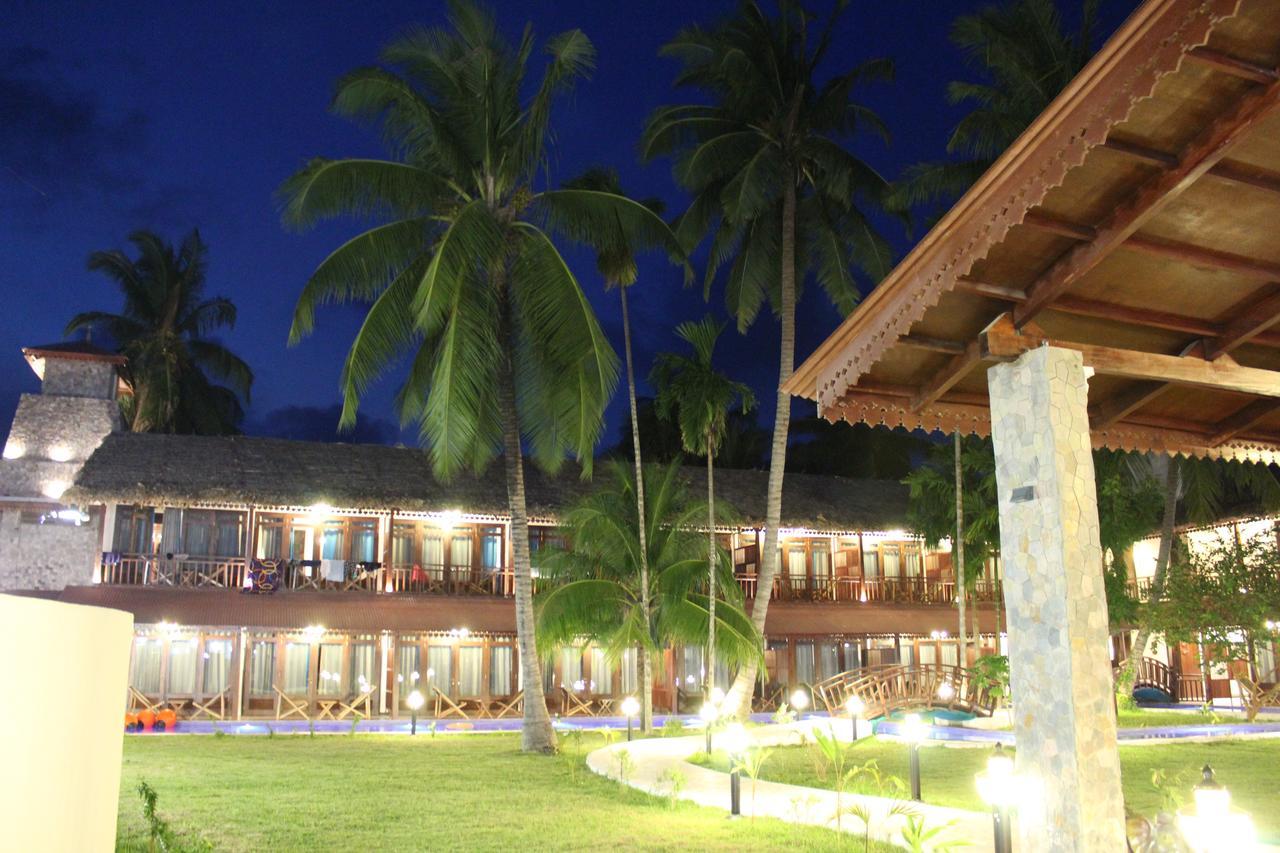 Symphony Summer Sands Beach Resort And Spa Ram Nagar Екстериор снимка