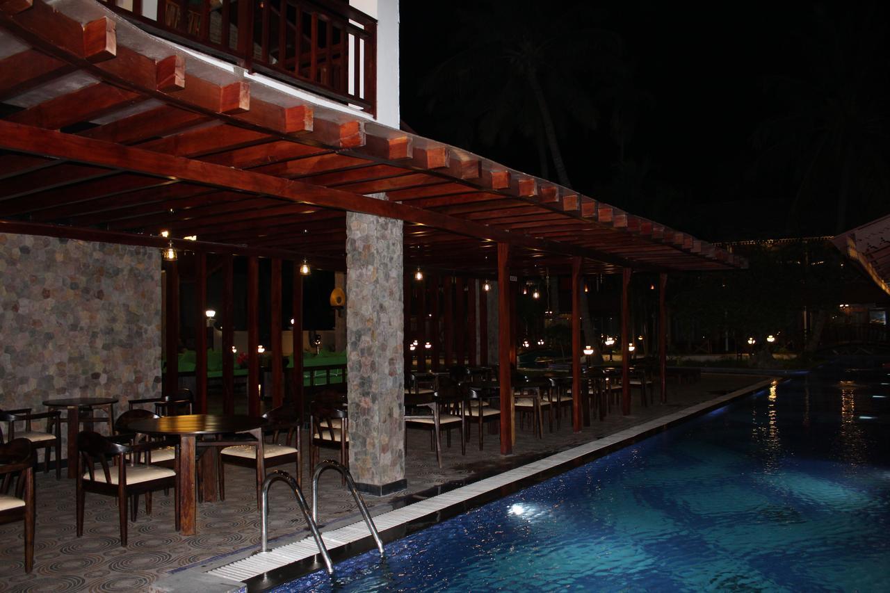 Symphony Summer Sands Beach Resort And Spa Ram Nagar Екстериор снимка