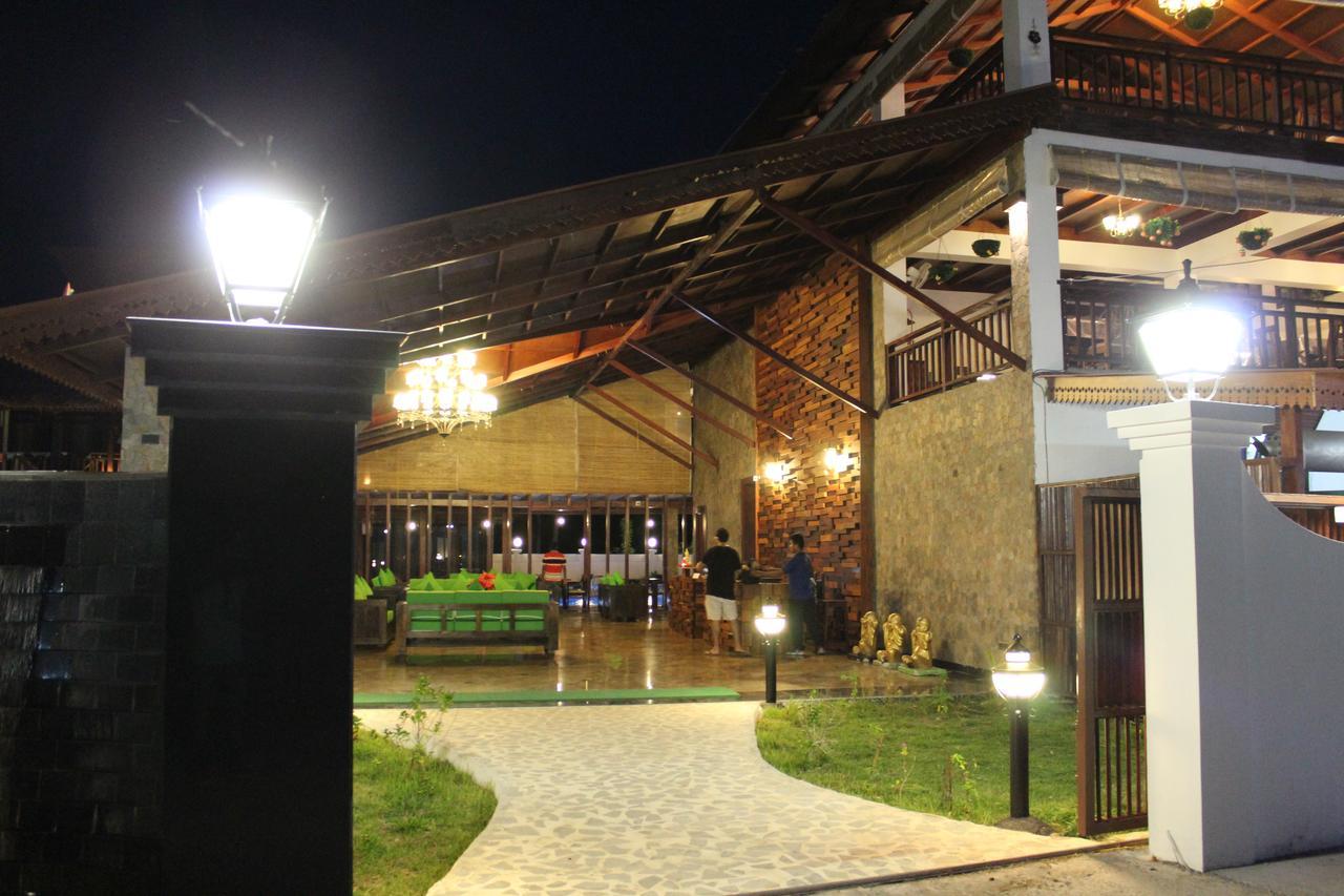Symphony Summer Sands Beach Resort And Spa Ram Nagar Екстериор снимка