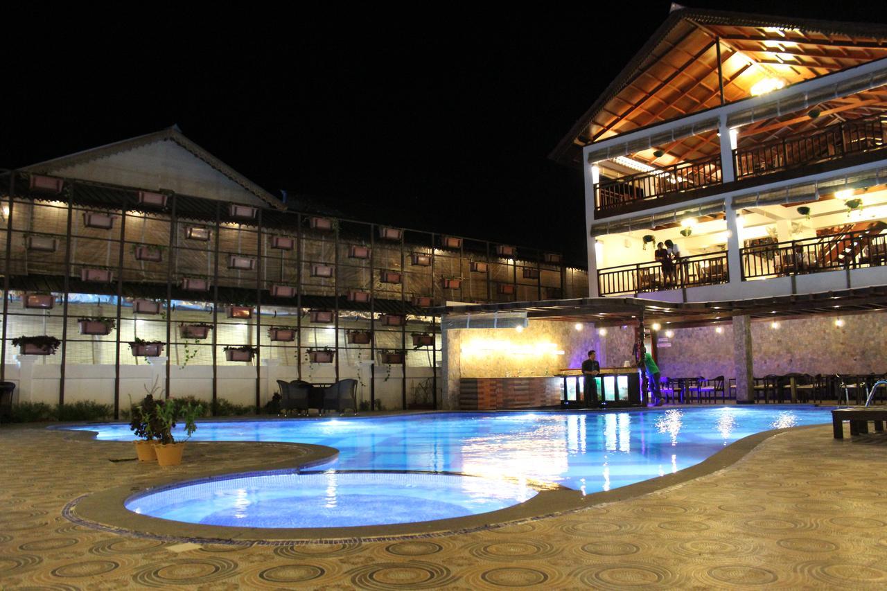 Symphony Summer Sands Beach Resort And Spa Ram Nagar Екстериор снимка