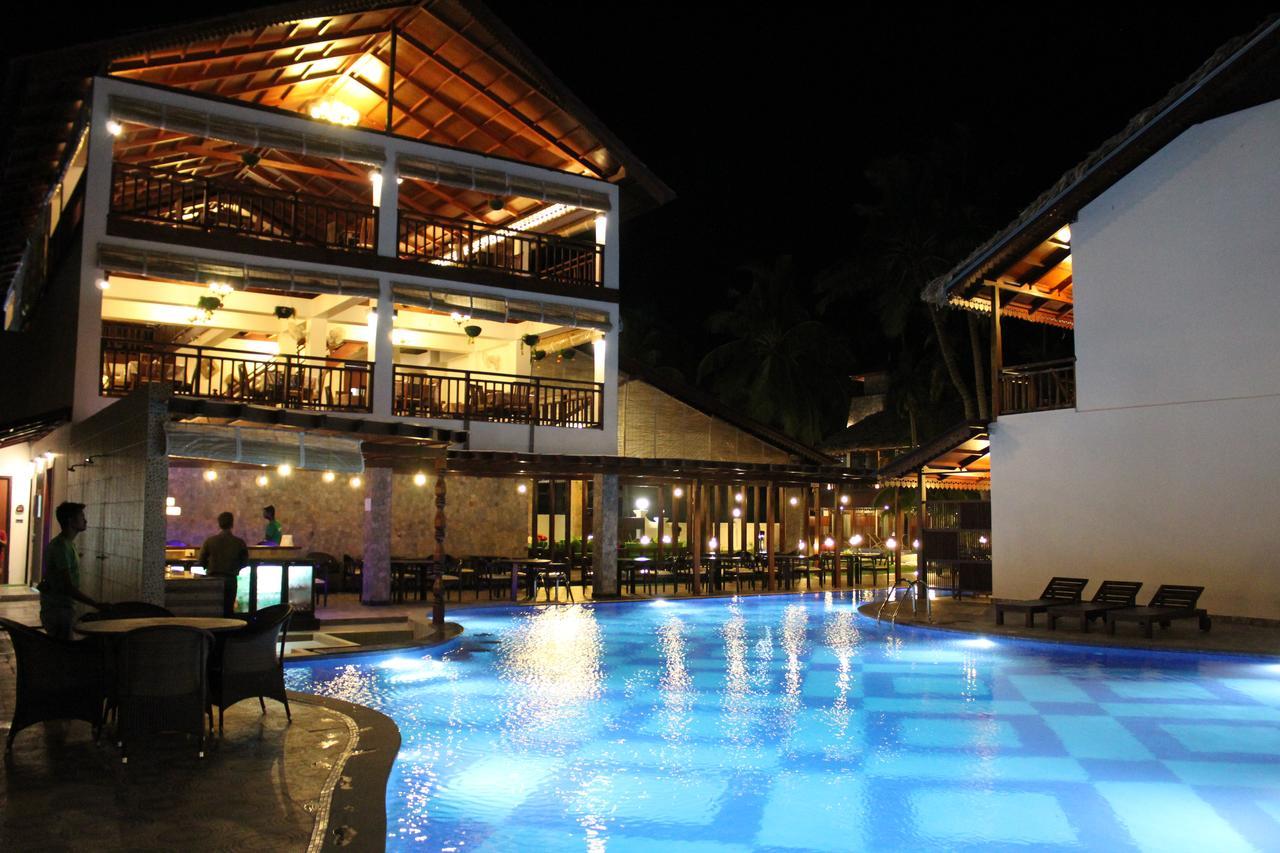 Symphony Summer Sands Beach Resort And Spa Ram Nagar Екстериор снимка