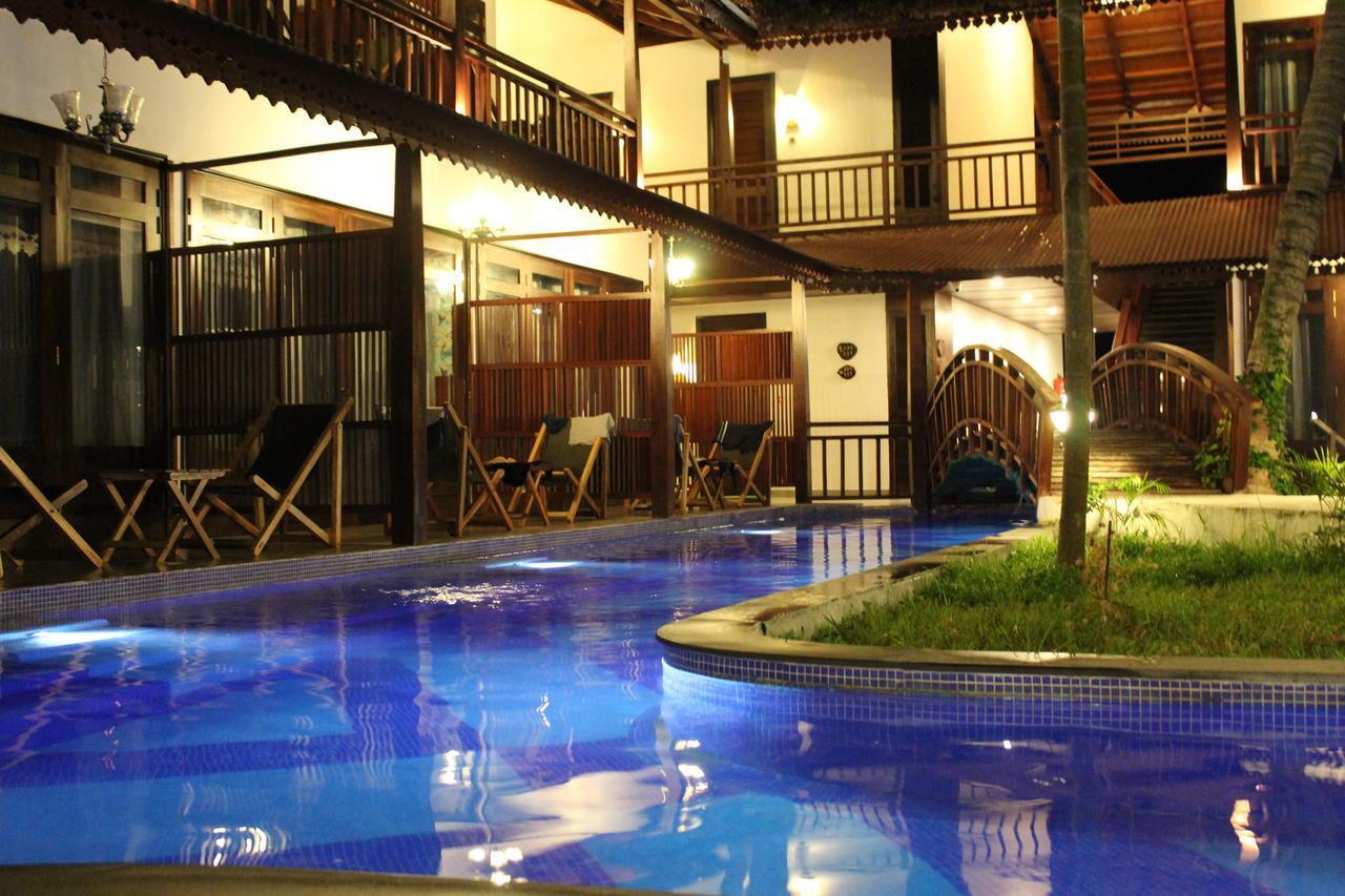 Symphony Summer Sands Beach Resort And Spa Ram Nagar Екстериор снимка